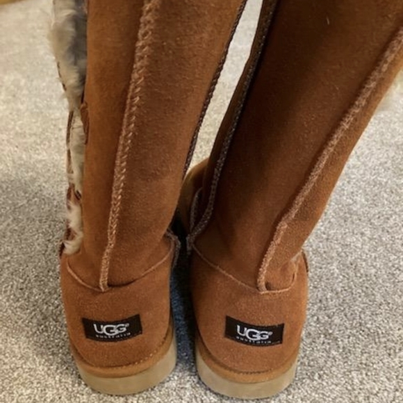 High Ugg Boots With Fur - Picture 5 of 5